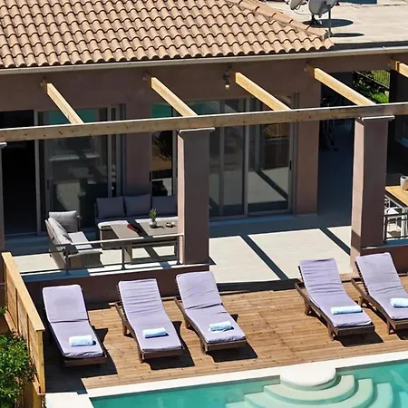 Willa Astarte - Stilvi 4 Bedroom Private With Pool